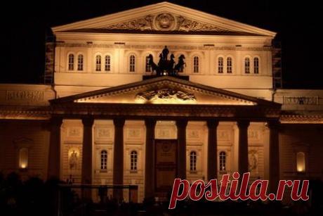 Закулисье Большого театра  от  Алина А.  Экскурсии по Москве и России Вы никогда не простите себе, если побывав в Москве, не увидите Большой театр, символ культурной жизни столицы.
Большой театр — это визитная карточка России и Москвы, предмет гордости и символ величия нашей культуры с собственной историей, величественной, как и само здание театра.