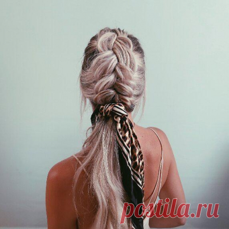Как с помощью платка сделать прическу еще красивее, чтобы подруги хотели взять с вас пример
Платок можно носить по разному, не только в качестве банданы, но и создавать с ними стильные прически, например, впелести в косы или завязать хвост. Этот декоративный элемент может сделать волосы не только более привлекательными, но и улучшить их состояние, например, предотвратить спутывание и ломкость...
Читай пост далее на сайте. Жми ⏫ссылку выше