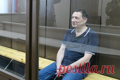 Обвиняемому в оправдании терроризма Кагарлицкому продлили срок ареста. Второй Западный окружной военный суд продлил арест социологу Борису Кагарлицкому (признан Минюстом России иноагентом, внесен в реестр террористов и экстремистов), обвиняемому в оправдании терроризма, еще на полгода. Ожидается, что рассмотрение материалов дела коллегией суда состоится на выездном заседании в Сыктывкаре.