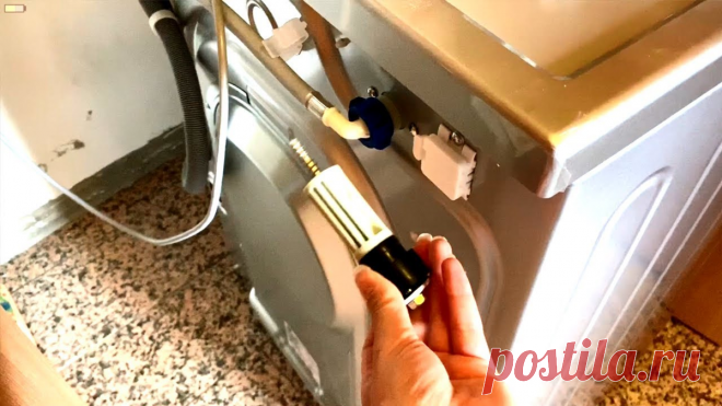 Не упрыгает в коридор: что нужно сделать со стиралкой, чтобы она не скакала по полу в ванной | BAZILEVSKI / Я ИЗ СИБИРИ! | Яндекс Дзен