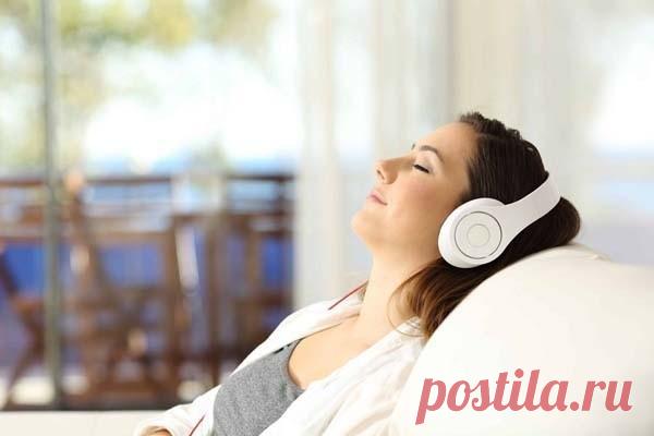 Как понять, что ваше нежелание выходить из дома — нормально? В мире, где каждый второй бежит марафон дел, событий и впечатлений, желание остаться дома воспринимается почти как преступление против «успешной жизни».Мы привыкли считать, что активность — это синоним успеха, а те люди, которые выбирают тихий вечер под пледом вместо потока встреч и...