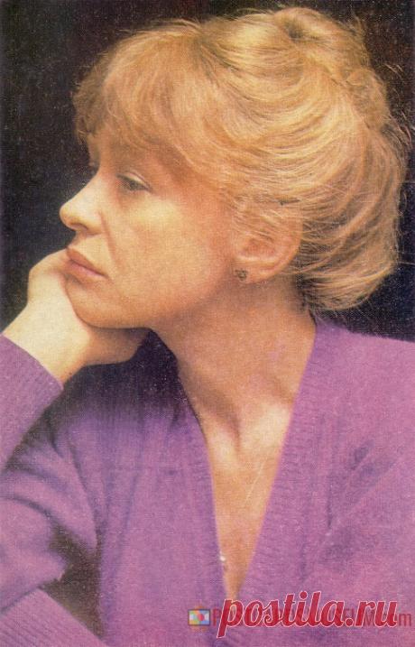 1982. Марина Неёлова - о1524 | POSTCARDSMUSEUM.com
