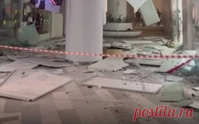 Человек погиб при взрыве баллона в «Детском мире» на Лубянке. При взрыве газового баллона в Центральном детском мире в центре Москвы, по предварительным данным, погиб один человек, сообщает РЕН ТВ со ссылкой на источник, информацию подтвердил ТАСС.