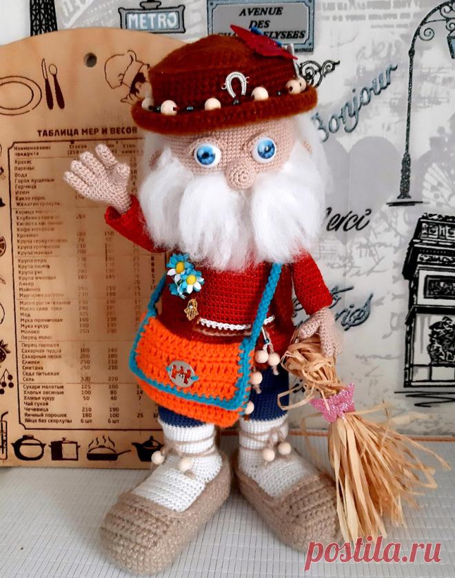 Смотреть фото Домовёнок Харитон крючком в разрешении 850x1080. Автор: Елена Несина. Бесплатная схема для вязания игрушки амигуруми крючком.