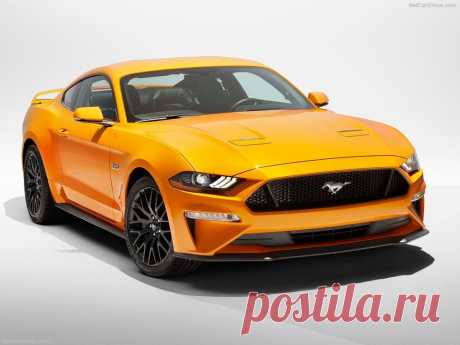Смотри! Ford Mustang 2018 модельного года Немногие автомобили могут похвастаться таким же отношением к себе, как  Ford Mustang 2018 года. На протяжении более пяти десятилетий этот спортивный купе р