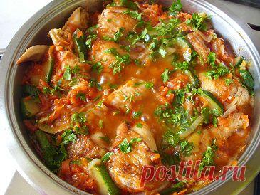 Ароматная курица с кабачками в соусе | Рецепты моей мамы