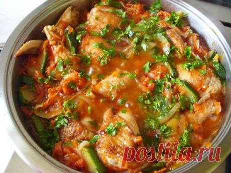 Ароматная курица с кабачками в соусе | Рецепты моей мамы