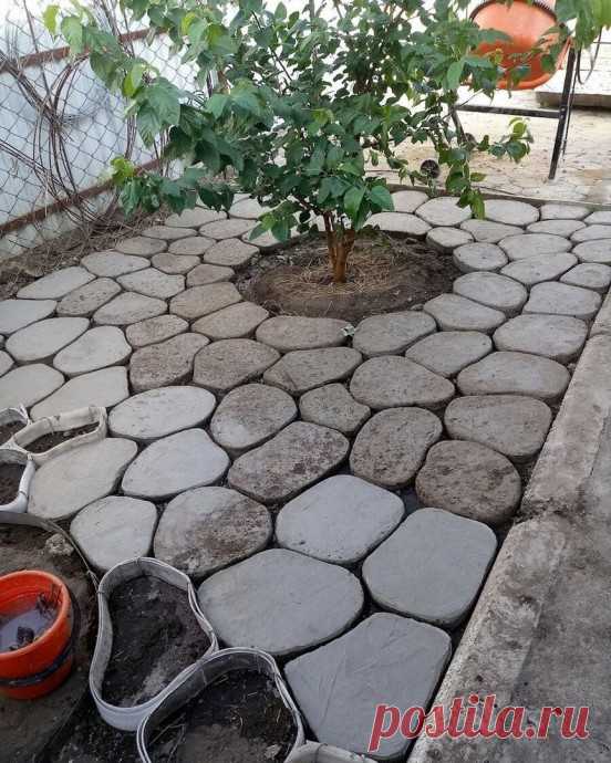 ​Тропинки из бетона и камня