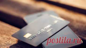 Юрист Костиков: банк заблокирует перевод самому себе при подозрении на махинации. Юрист доктор экономических наук Игорь Костиков рассказал, в каких случаях банк может заблокировать перевод средств клиента самому себе. По его словам, две основные причины связаны с подозрением на уход от налогов и отмывание денег. Читать далее