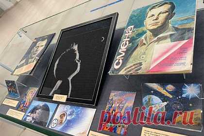 В Саратове открыли выставку ко дню рождению Гагарина. В Саратовском историческом парке «Россия — Моя история» 9 марта в день рождения космонавта Юрия Гагарина открылась выставка «Музейная коллекция. Новый виток». Как рассказала заместитель директора по научной работе Ольга Гришанина, новый выставочный проект представляет предметы, недавно поступившие в фондовую коллекцию.