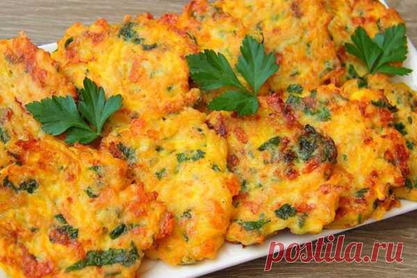 Драники из тыквы
Из тыквы можно приготовить вкусные золотистые драники.