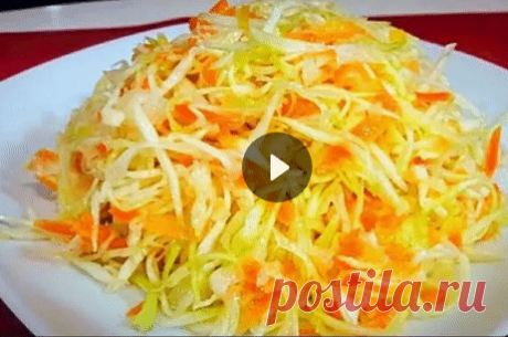 Капустный салат. 
1 кг капусты
0,5 кг моркови
0,5 кг болгарского перца красного
0,5 кг лука репчатого
Соль 1 ч.л. на 1 кг овощей
Сахар 1 ч. л. на 1 кг овощей
Уксус 9% 100 мг на 1 кг овощей
Растительное масло 150 мл на 1 кг овощей
Капусту нашинковать, размять руками.
Морковь натереть на крупной терке, добавить в капусту.
Болгарский перец нашинковать тонко, добавить в капусту.
Лук нарезать полукольцами, размять руками, добавить в капусту.
Добавить соль и сахар.
Все перемешат...