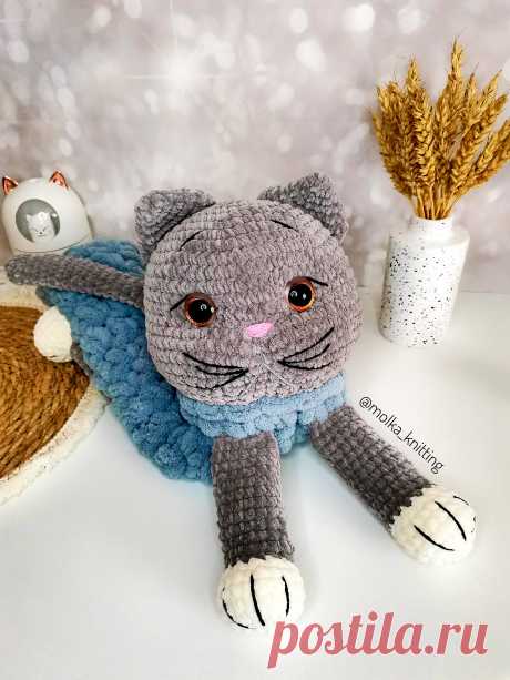 PDF Кошечка Глаша крючком. FREE crochet pattern; Аmigurumi toy patterns. Амигуруми схемы и описания на русском. Вязаные игрушки и поделки своими руками #amimore - плюшевая кошечка, большая кошка из плюшевой пряжи, пижамница в виде котика, котёнок, кот.