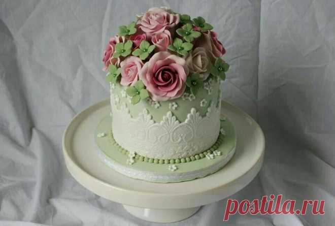 Becky приколол(а) это к доске Cakes, cupcakes and Cookies