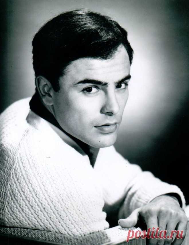 Джон Сэксон (John Saxon)
- 5 августа, 1935