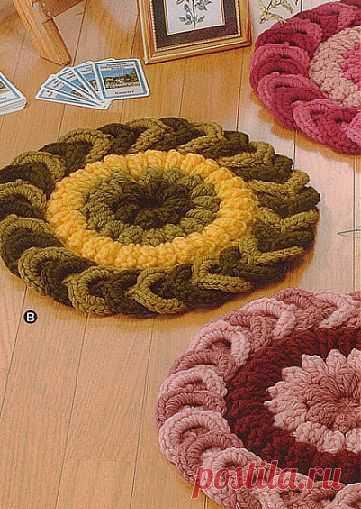 Вязанный коврик