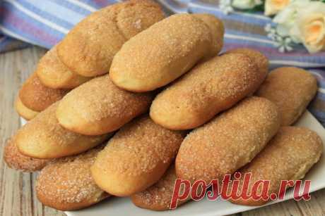 Быстрое печенье на кефире
Рецепт очень простого и вкусного печенья, приготовленного из кефирного теста. Набор ингредиентов самый простой — и все эти продукты, обычно, всегда имеются под рукой.