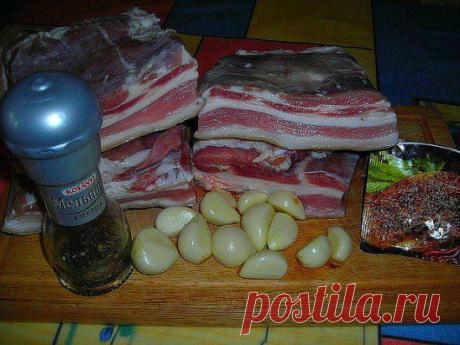 ДОМАШНЯЯ СВИНАЯ ГРУДИНКА В ПАКЕТАХ! ВКУСНОТА ПРОСТО ТАЕТ ВО РТУ ;)
Свиная грудинка, в которой чередуются прослойки мяса и сала -
самая подходящая часть туши для засолки, настоящий мясной деликатес.
Если засолить грудинку в домашних условиях, это натуральное мясо
составит конкуренцию любой дорогостоящей колбасе.

 Все секреты приготовления! только в нашем официальном источникe по ссылке: https://gotovimpr.jimdo.com/свиная-грудинка-в-пакетах/
