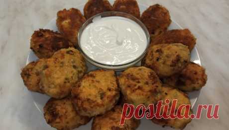 Вкуснейшие рыбные котлеты с рисом Всем привет! Предлагаю приготовить румяные рыбные котлеты с рисом. Очень вкусное, оригинальное и простое в приготовлении блюдо, которое идеально подойдёт к обеду или ужину.Ингредиенты : 1.Рыбное филе (у меня филе пангасиуса) - 700 г 2.Рис - 100 г 3.Яйцо - 1шт 4.Лук зелёный - 1 пучок...