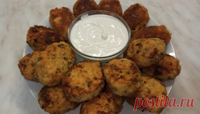 Вкуснейшие рыбные котлеты с рисом Всем привет! Предлагаю приготовить румяные рыбные котлеты с рисом. Очень вкусное, оригинальное и простое в приготовлении блюдо, которое идеально подойдёт к обеду или ужину.Ингредиенты : 1.Рыбное филе (у меня филе пангасиуса) - 700 г 2.Рис - 100 г 3.Яйцо - 1шт 4.Лук зелёный - 1 пучок...