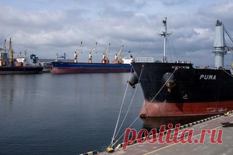 Взрывы прозвучали в заливе у Одессы. В районе поселка Затока Белгород-Днестровского района Одесской области произошли взрывы, пишет «Зеркало недели». Подробностей произошедшего не приводится. Также отмечается, что в области была объявлена воздушная тревога. Жителей региона призвали спуститься в укрытия.
