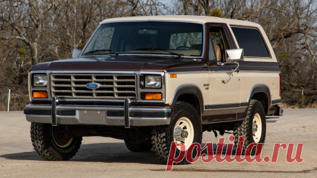 1982 Ford Bronco XLT Lariat / F178 / Хьюстон 2019 / аукционы Mecum 1982 Ford Bronco XLT Lariat представил как много F178 в Хьюстоне, Техас