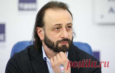 Авербух считает, что никто из фигуристок не показал идеального катания на этапе Гран-при. В воскресенье победительница и призеры этапа Гран-при России не смогли без грубых ошибок исполнить произвольные программы