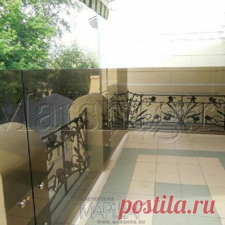 Лестницы, ограждения, перила из стекла, дерева, металла Маршаг – Бронзовые уличные перила из стекла