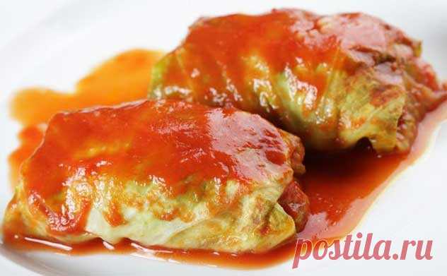 Самый вкусный рецепт голубцов Все знают, что самые вкусные голубцы готовили нам именно бабушки. Почему у них всегда это блюдо получалось так, что ни кусочка не оставалось на столе? Я расскажу вам секрет приготовления этих голубцом и дам подробный пошаговый рецепт, который оставила мне бабушка.