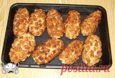Готовим блюдо белорусской кухни по всем правилам.Это вкусно!‍🥘🧀

Котлета «Папараць-кветка»

Необычайно сочные, вкусные, нежные котлеты "Папараць кветка" - блюдо белорусской кухни, в переводе означает "Цветок папоротника". 
 
700 гр. куриного филе
1 маленькая луковица
1 яйцо
Соль, приправы по вкусу
150 гр. любого твердого сыра
50 гр. сливочного масла

Для панировки

2/3 батона, порезанного небольшими кубиками и высушенного в микроволновке.

 
Для этого натираем на мелкой ...