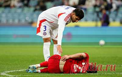 Футболист ЦСКА Обляков получил травму в матче сборных России и Чили. Он был заменен на 25-й минуте встречи