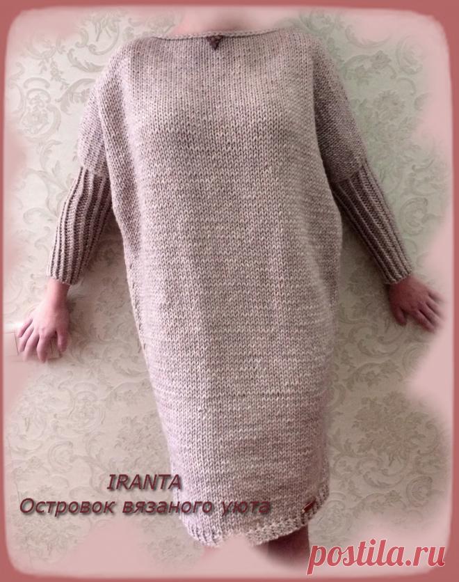 Платье-оверсайз крупной вязки с рукавом летучая мышь Платье-оверсайз крупной вязки с рукавом летучая мышь и воротом-лодочкой. Выполнено спицами из п/ш пряжи. Подробное описание, фото, схемы вязания