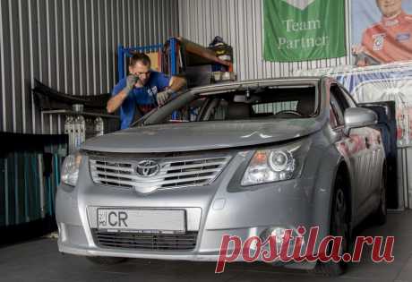 Лобовые автостекла на Toyota Camry.
Установка ремонт и продажа