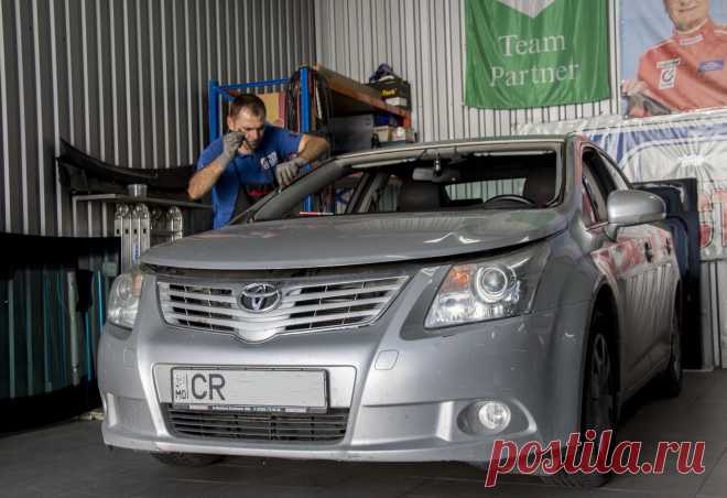 Лобовые автостекла на Toyota Camry.
Установка ремонт и продажа