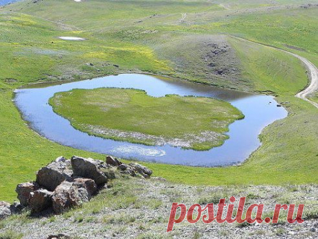 Ерик Кузетов добавил фотографию в альбом Текелийские горы.