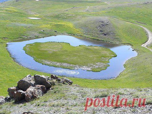 Ерик Кузетов добавил фотографию в альбом Текелийские горы.