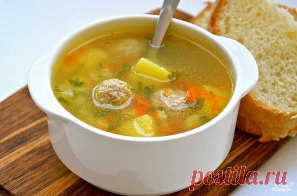 ПОДБОРКА ВКУСНЫХ ДИЕТИЧЕСКИХ СУПОВ 

 Суп с фрикадельками
40 ккал. на 100г

 Ингредиенты

вода 2л
мясной фарш 200г
морковь 100г
картофель 300г
рис 100г
зеленый лук 40г
соль, перец
лавровый лист

 Приготовление
Закипятить воду, положить натертую морковь, картофель.
Из фарша сформировать фрикадельки.
Когда картошка будет уже наполовину готова, вбросить фрикадельки, лавровый лист, посолить и поперчить по вкусу.
За пару минут до готовности супа положить измельченную зелень и л...