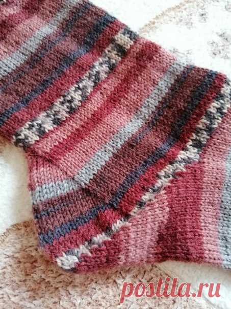 Носки спицами
Пятка с прибавлением петель

Прислала Елена Устинович

#спицы #вязаные_носки #носки_спицами #вязание_для_женщин #вязание #рукоделие #узоры_спиц #схемы_вязания #knitting_patterns #Knitting #crochet #pattern #handmade

Как читать схему вязания носков

Схема вязания спицами для начинающих и продвинутых рукодельниц

Для того, чтобы научиться вязать носки, необходимо в первую очередь уметь читать схему.

Все схемы вязания имеют свою особенность, которая заключается в том, что на схеме…