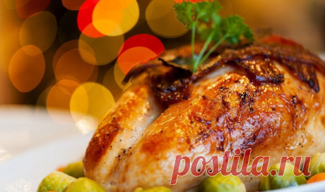 #Курица в духовке на миллион долларов вкусна не только из-за глазури, а еще потому , что ее поджаривают поверх ломтиков хлеба. 

На... хлеб! Гениально!
- #Хлеб превращается в нечто, что можно назвать только волшебным. Все, что было в курице, попадает в хлеб во время запекания. Все это в хлебе.