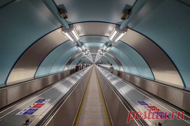 Десять интересных фактов о метро Петербурга, которые знают не все | Вокруг Да около | Пульс Mail.ru Метро Петербуга можно изучать долго. Но я просто расскажу 10 интересных фактов, о которых знают не все даже жители города на Неве. Надеюсь, они...