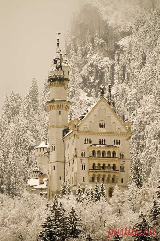 Neuschwanstein Castle, Hohenschwangau, Bavaria, Germany | Amazing Pictures - Amazing Pictures, Images, Photography from Travels All Aronud the World