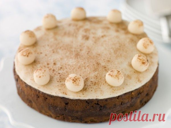 Пасха 2015: Как приготовить торт Симнель   Симнель – старинный пасхальный торт родом из Англии: пряный, фруктовый, покрытый марципаном.