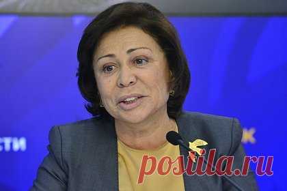 Роднина отказалась поддержать переименование стадиона имени Исинбаевой. Депутат Госдумы Ирина Роднина отказалась поддержать переименование стадиона имени двукратной олимпийской чемпионки в прыжках с шестом Елены Исинбаевой. «Лена навсегда останется в памяти российского спорта как рекордсмен, чемпионка Олимпиад и выдающийся атлет. Об этом нужно помнить всегда!» — заявила депутат.