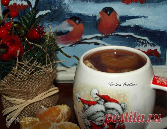 Глинтвейн рождественский (безалкогольный). Ингредиенты: яблочный сок, вишневый сок, чай черный
