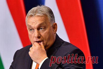 Орбан адресовал лидерам ЕС мем с Траволтой и вопрос «где деньги?». Премьер-министр Венгрии Виктор Орбан прокомментировал ситуацию с тратами из бюджета Евросоюза популярным мемом с Джоном Траволтой из фильма «Криминальное чтиво». По его словам, всего два года назад был утвержден семилетний бюджет Евросоюза, но средств уже не хватает. «Где деньги?» — спросил Орбан.