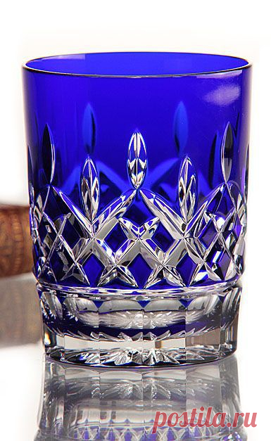 Найдено на сайте crystalclassics.com.
