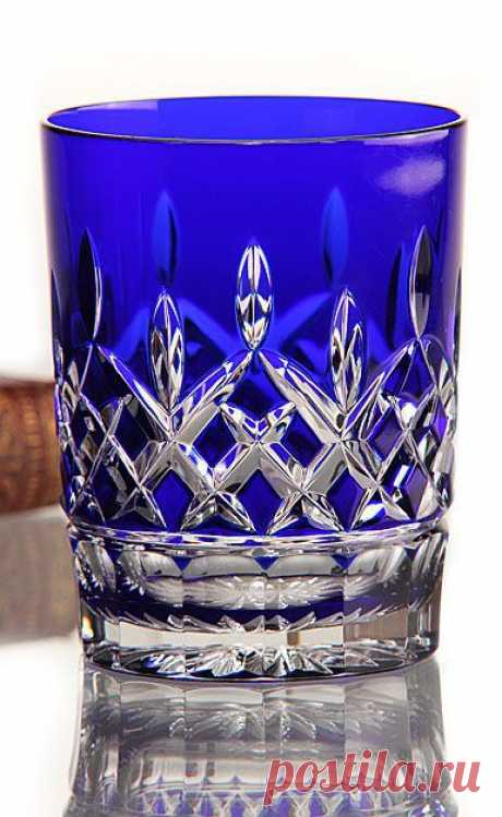 Найдено на сайте crystalclassics.com.