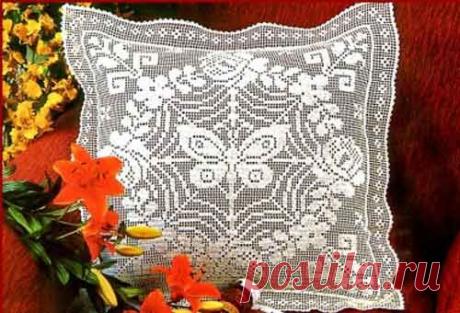 Подушка крючком. Бабочка в цветах. Схема вязания