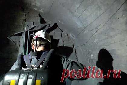 Из загоревшейся российской шахты эвакуировали всех горняков. Всех горняков эвакуировали из кузбасской шахты «Ерунаковская-8», где произошел пожар. Об этом сообщили в пресс-службе Распадской угольной компании. Предварительно, пожар начался из-за возгорания химреагента при производстве работ по подключению скважины к трубопроводу. В результате происшествия никто не пострадал.