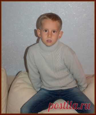 Вязание для мальчишек Для мальчиков я вяжу намного реже,но все-таки  иногда вяжу....Первый свитерок я вязала для братика миланочки Мирона(он старше Миланы на 2 года и пойдет осенью в третий клас).